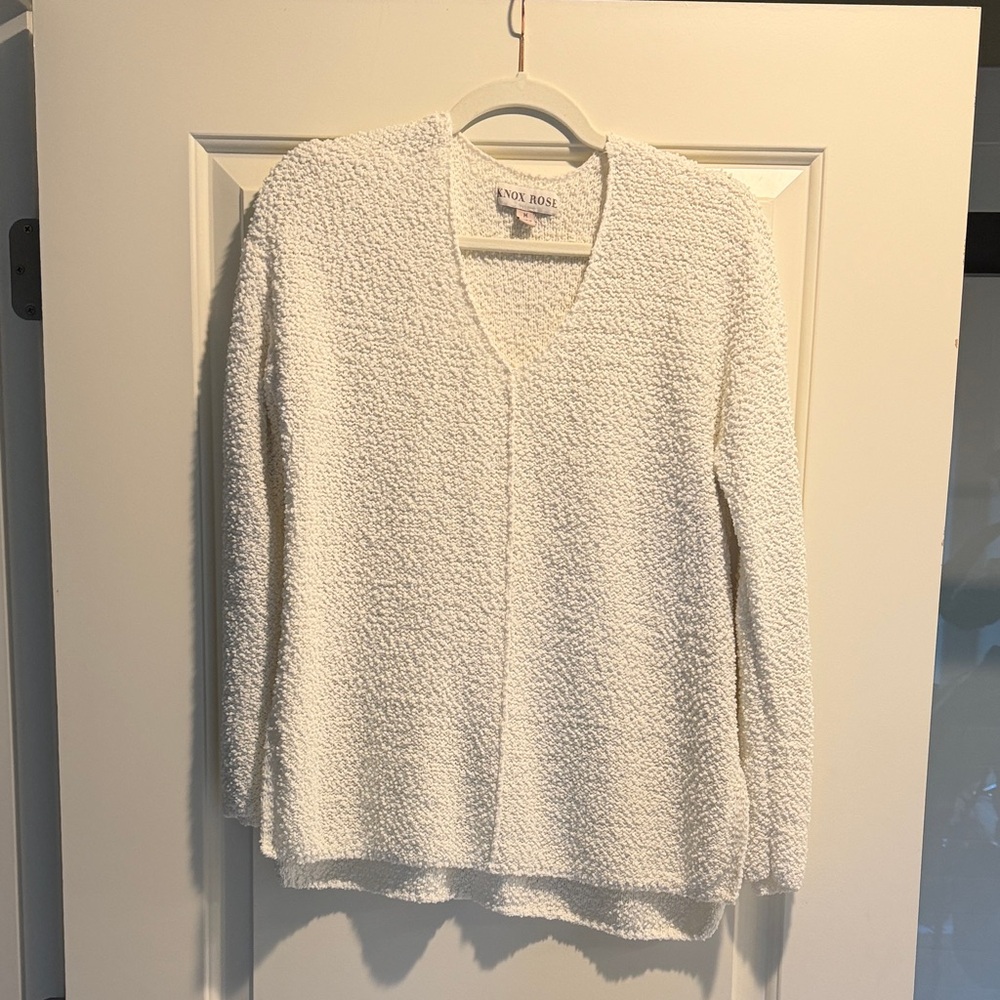 Knox Rose Women's Cream V-Neck Sweater